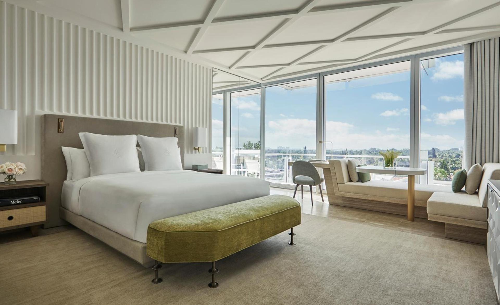 Four Seasons Hotel at The Surf Club photo 20