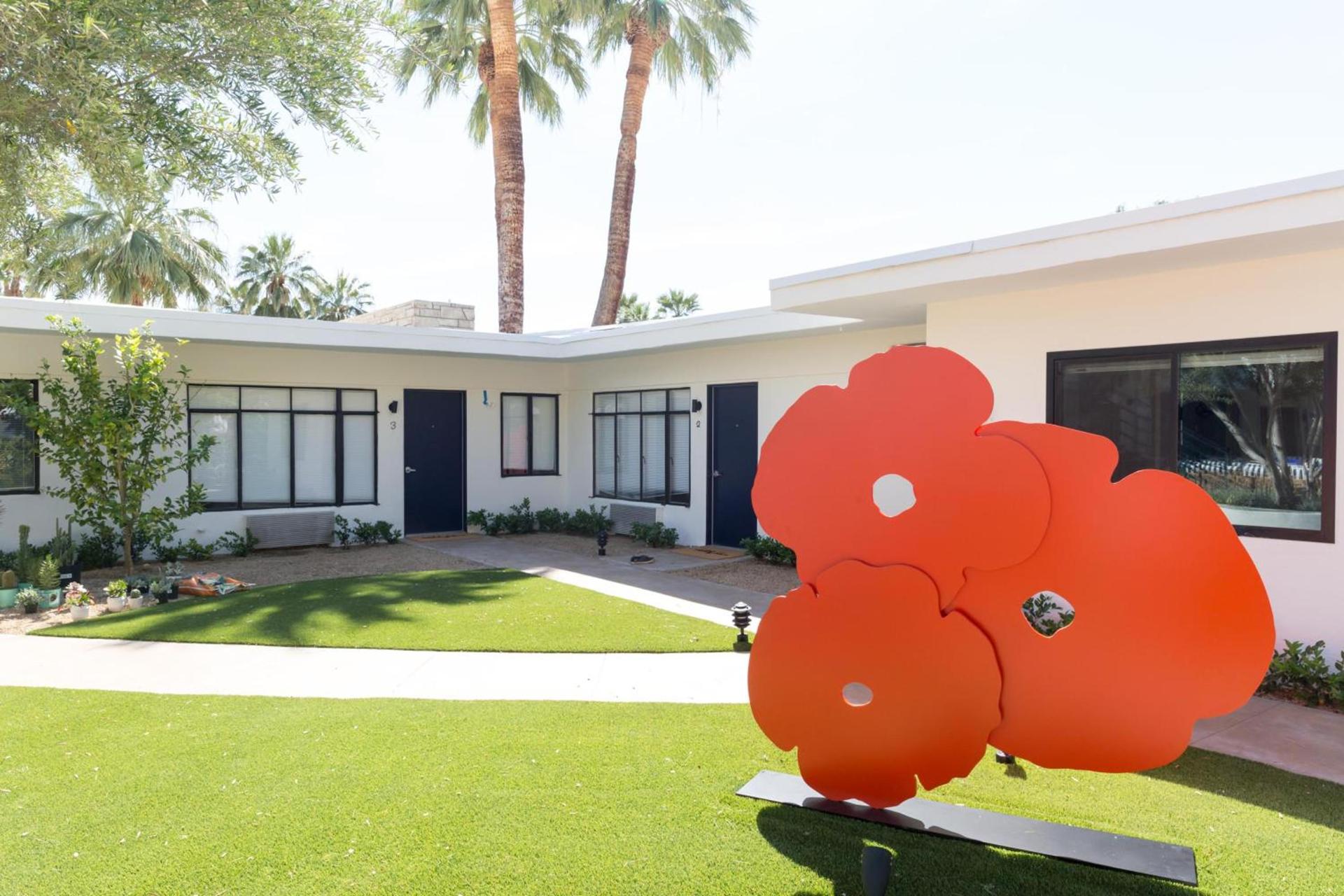 Holiday House Palm Springs photo 7