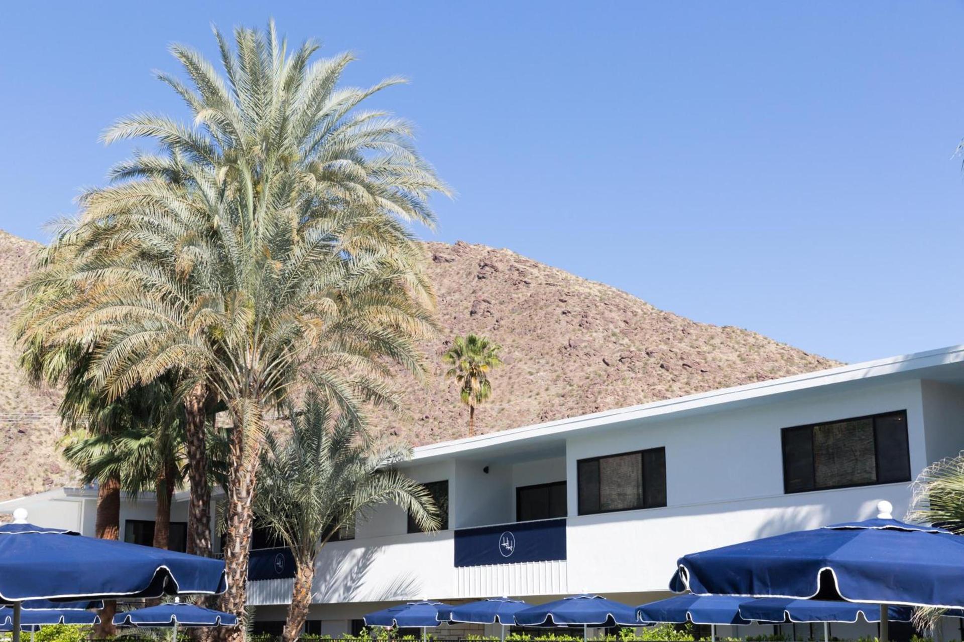 Holiday House Palm Springs photo 22
