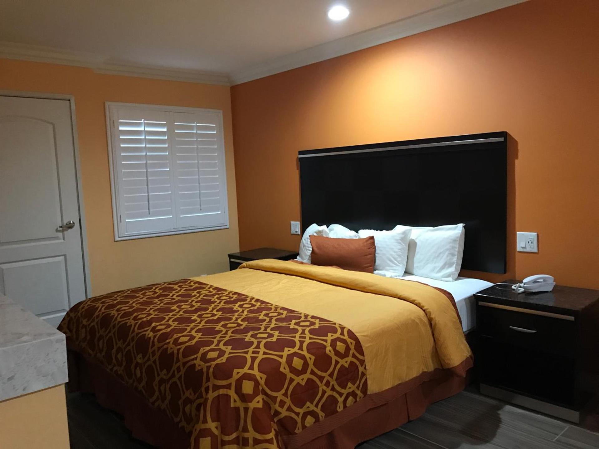 Executive Suites Inn photo 10