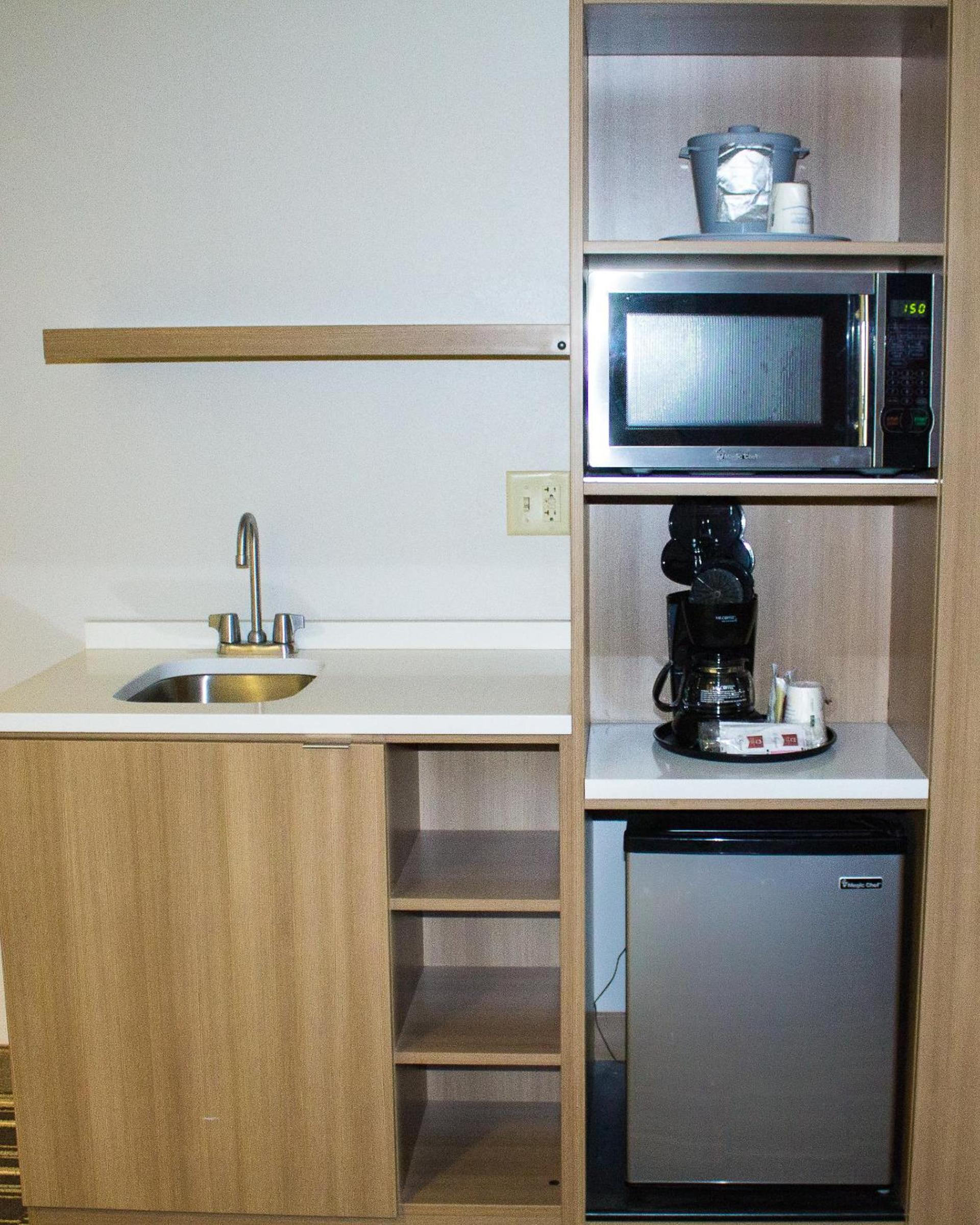 Microtel Inn & Suites by Wyndham - Penn Yan photo 36