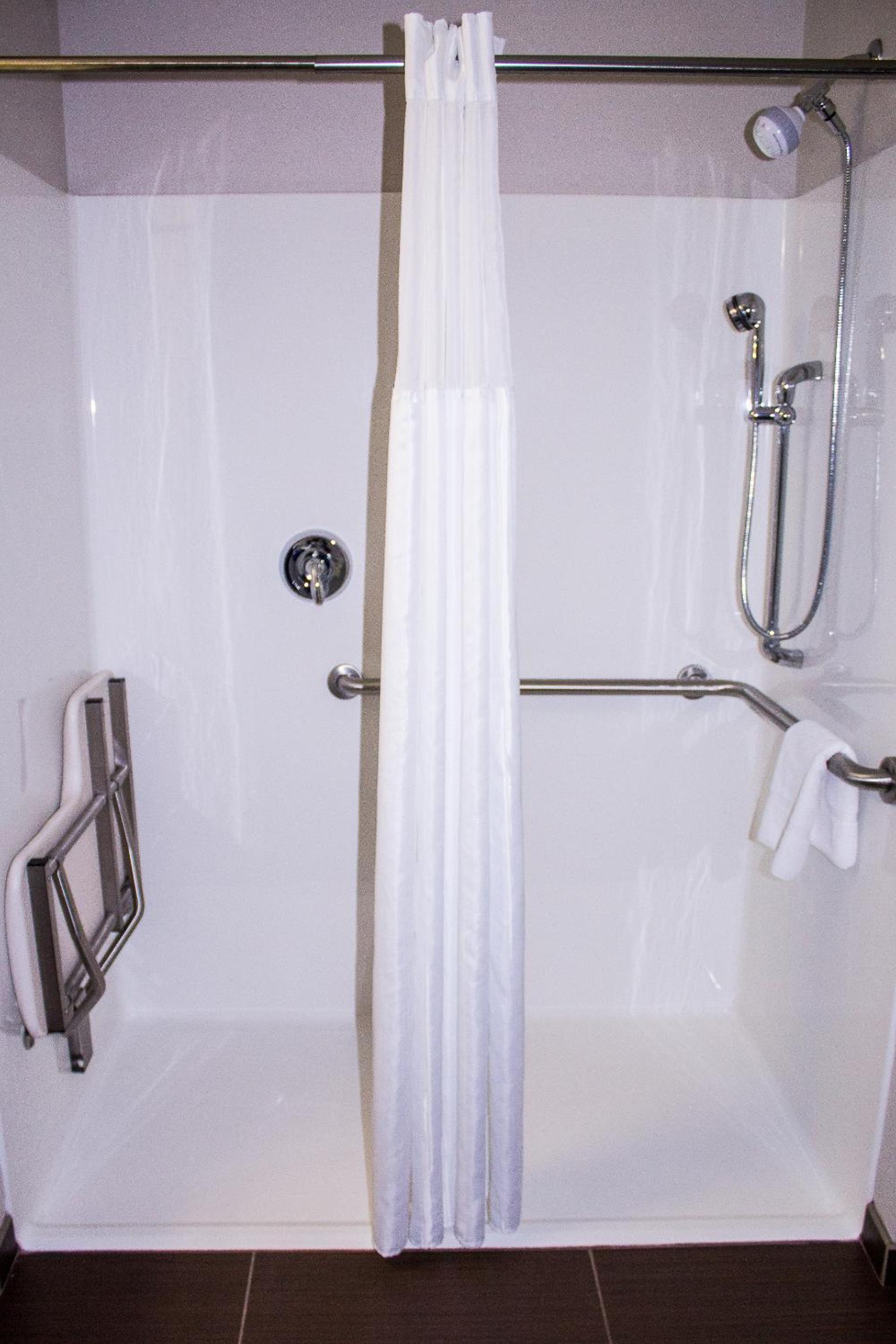 Microtel Inn & Suites by Wyndham - Penn Yan photo 43