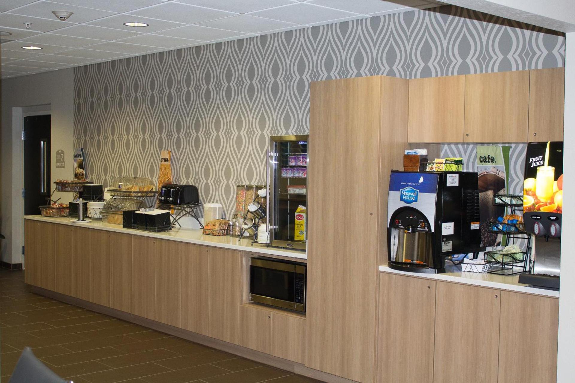 Microtel Inn & Suites by Wyndham - Penn Yan photo 54