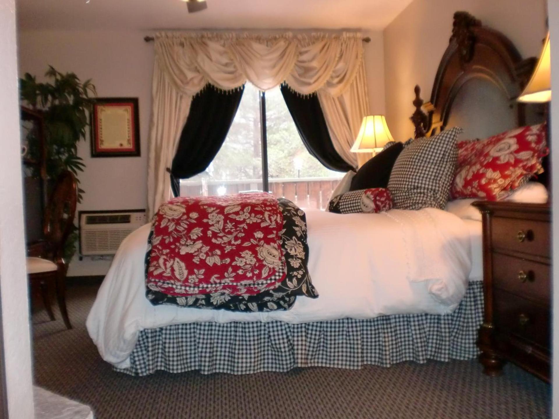 The North Shore Inn photo 100