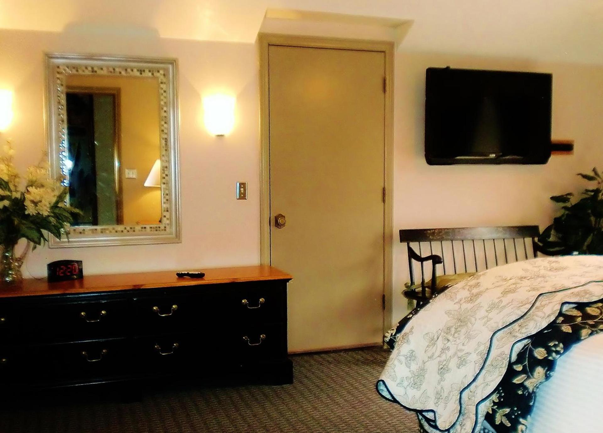 The North Shore Inn photo 72