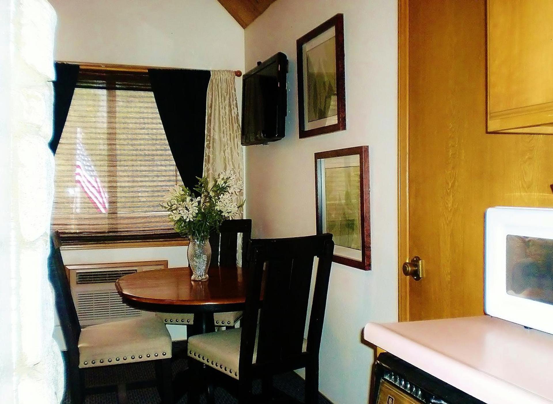 The North Shore Inn photo 76