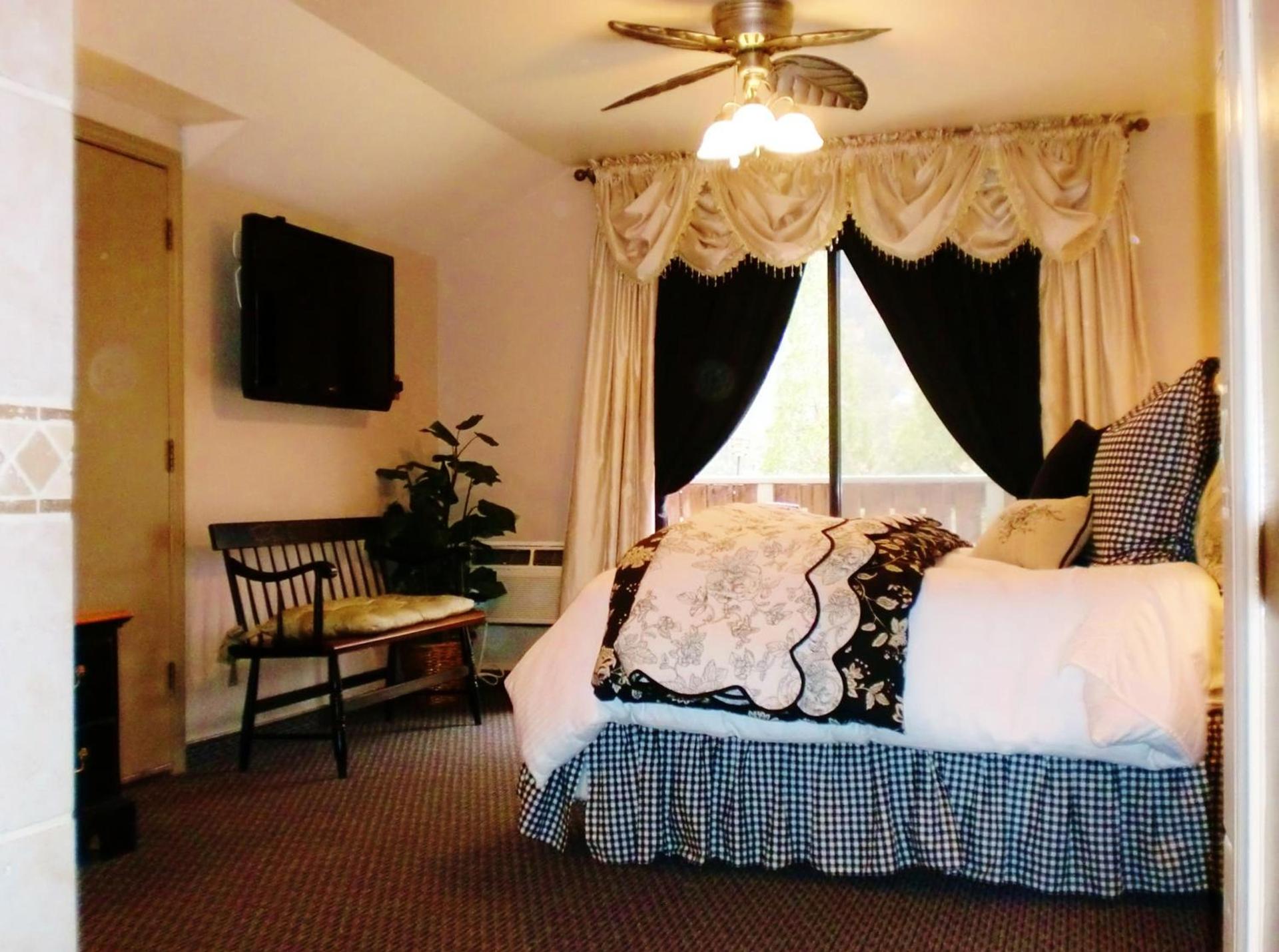The North Shore Inn photo 66