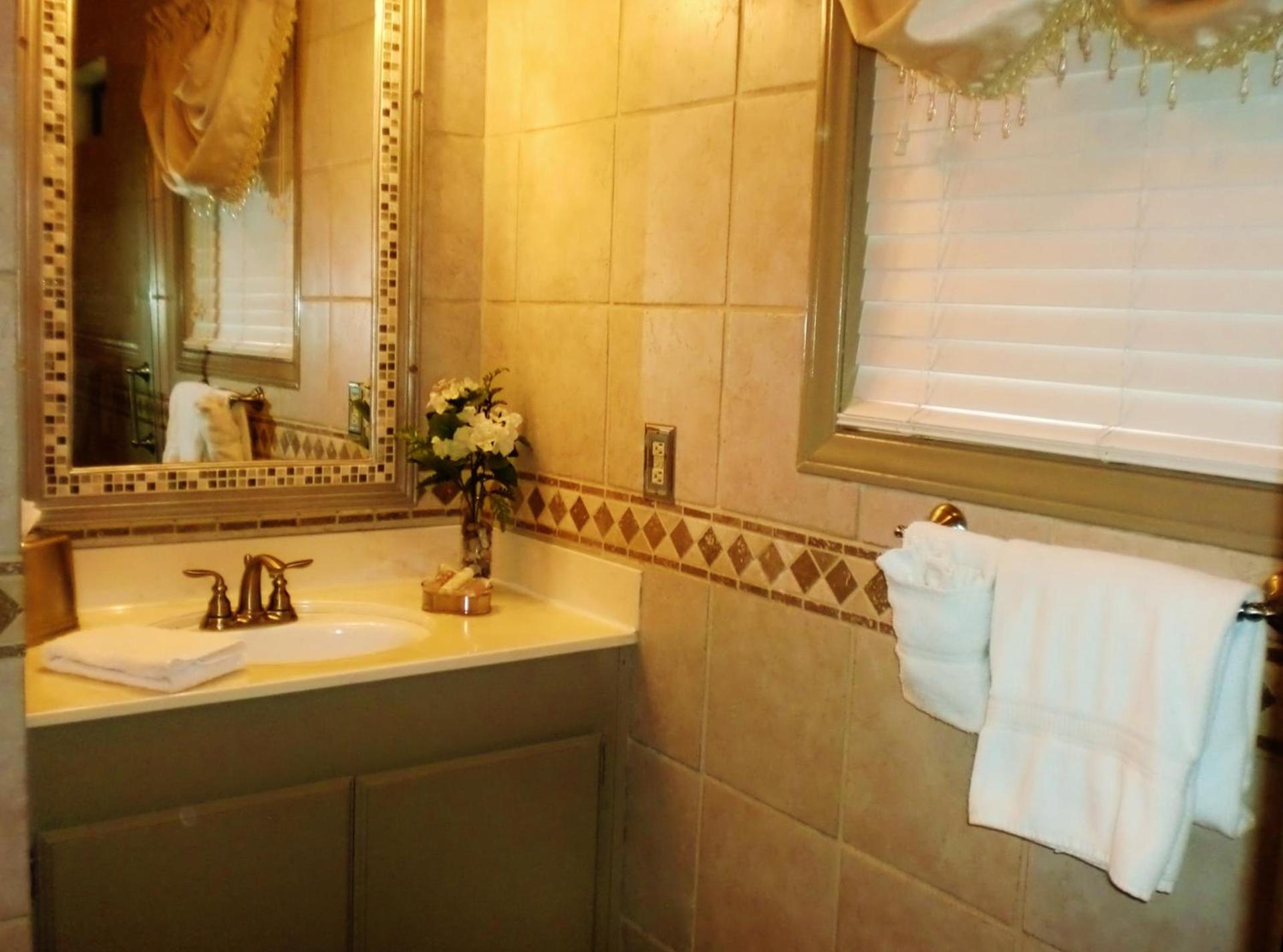 The North Shore Inn photo 67