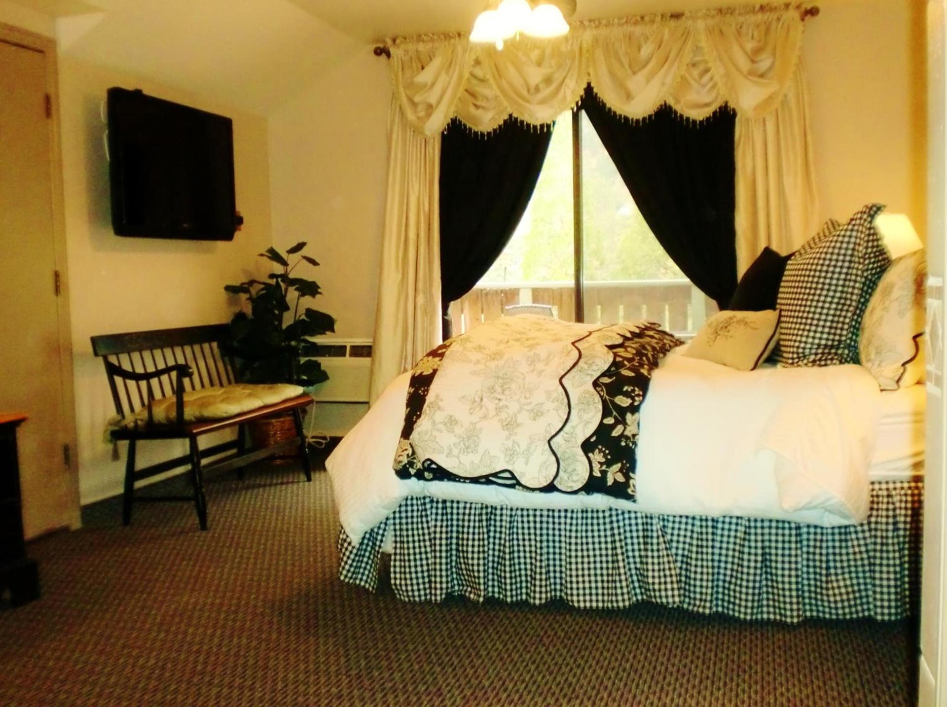 The North Shore Inn photo 55