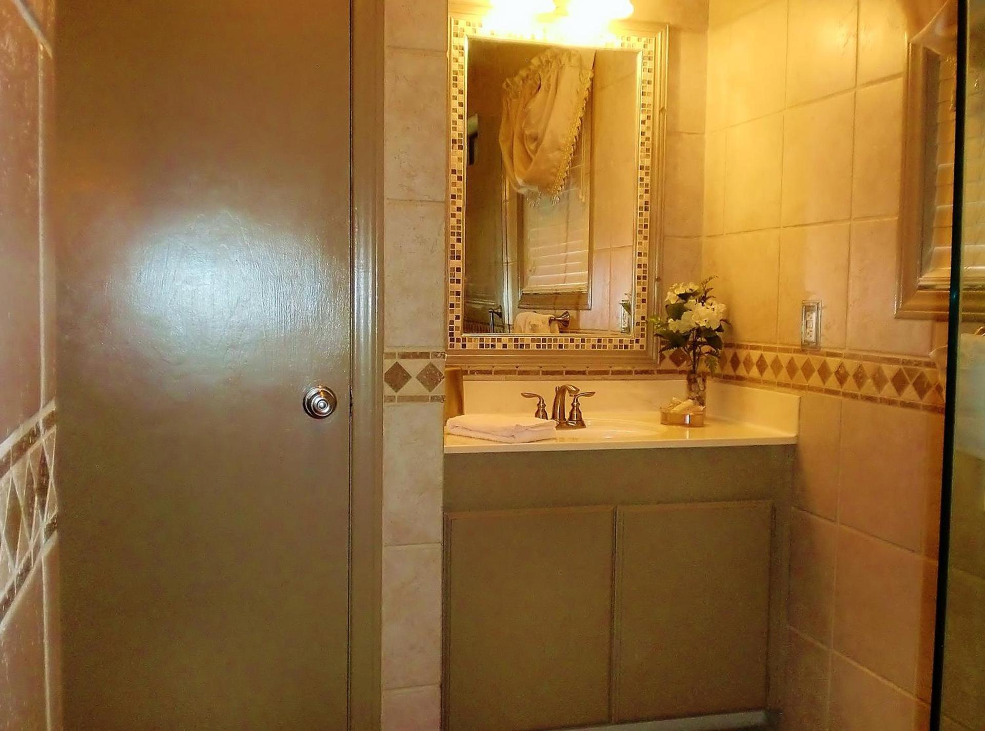 The North Shore Inn photo 56