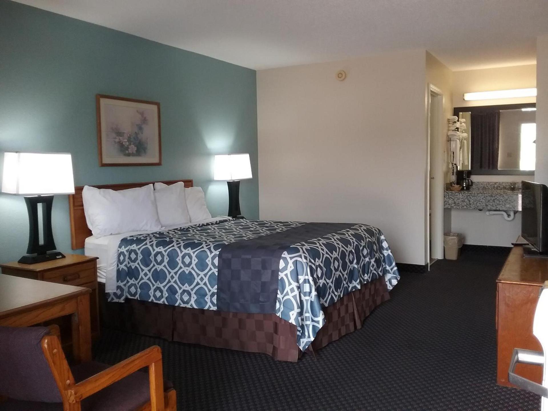Americas Best Value Inn Blue Ridge photo 5