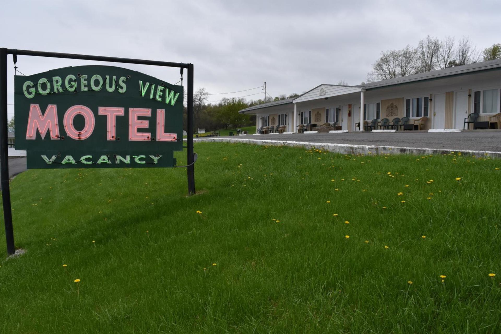 Gorgeous View Motel photo 6