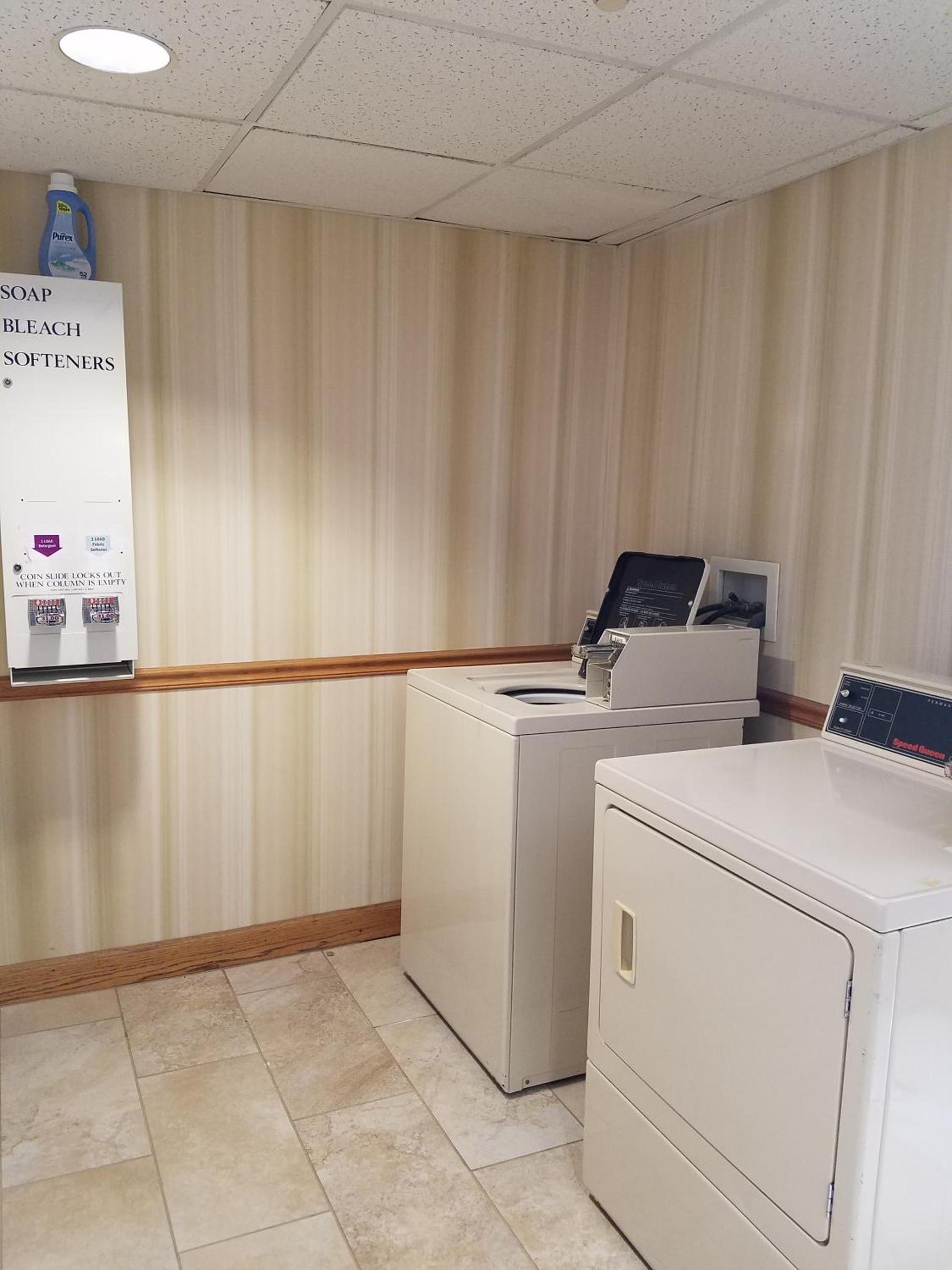 Country Inn & Suites by Radisson, Lexington, VA photo 32
