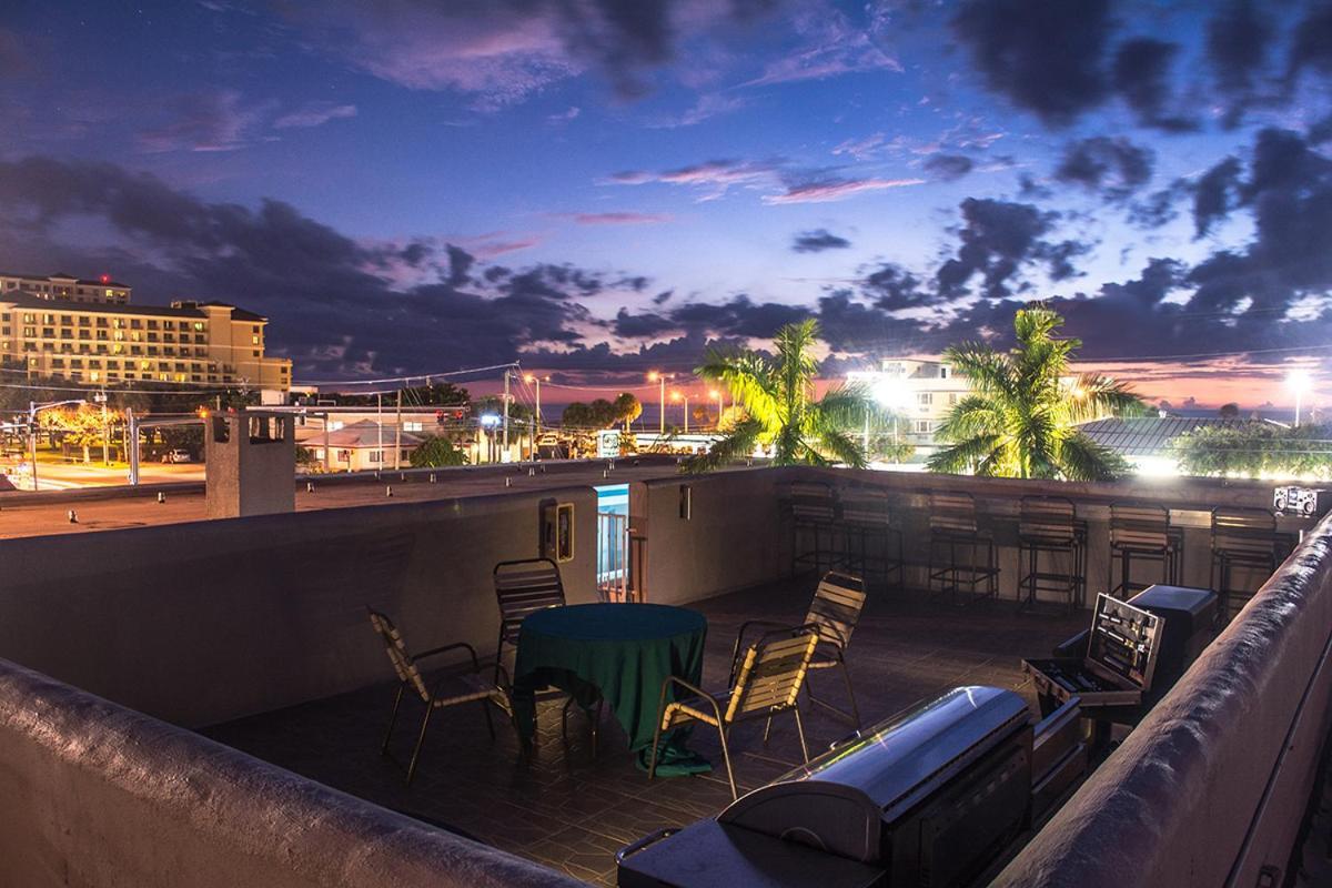 Camelot Beach Suites photo 13