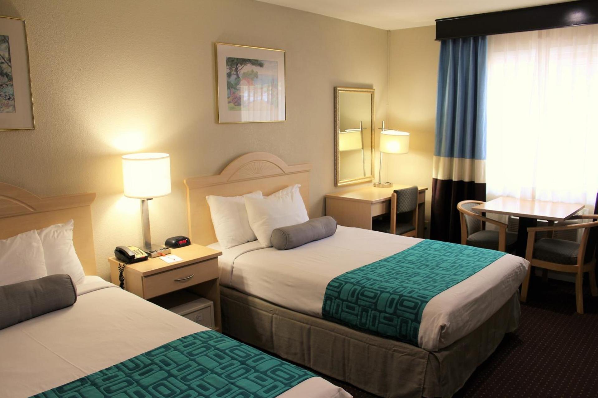 Howard Johnson by Wyndham Santa Cruz photo 38