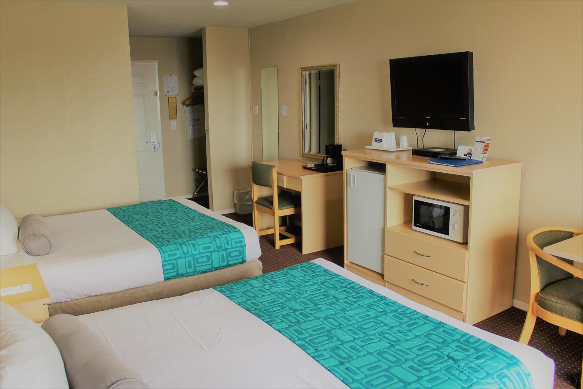 Howard Johnson by Wyndham Santa Cruz photo 41