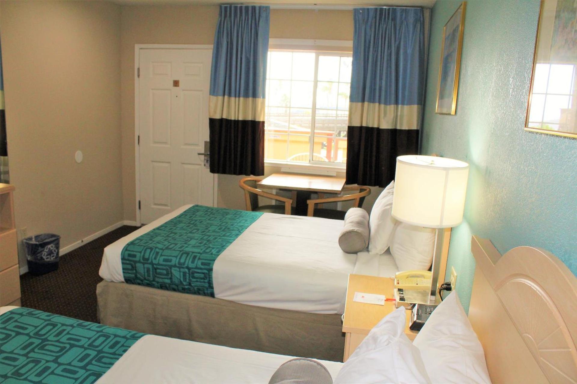 Howard Johnson by Wyndham Santa Cruz photo 49