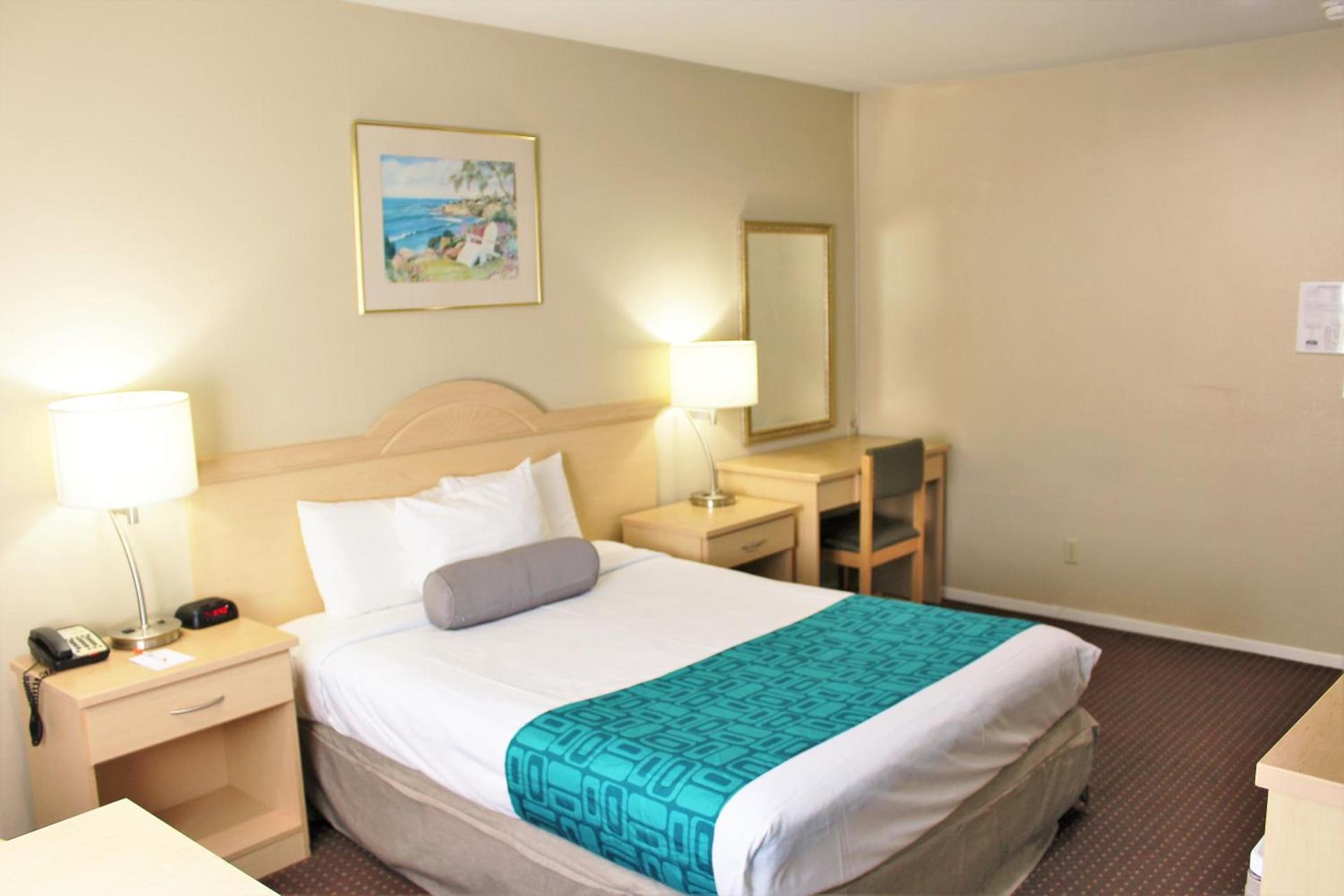 Howard Johnson by Wyndham Santa Cruz photo 51