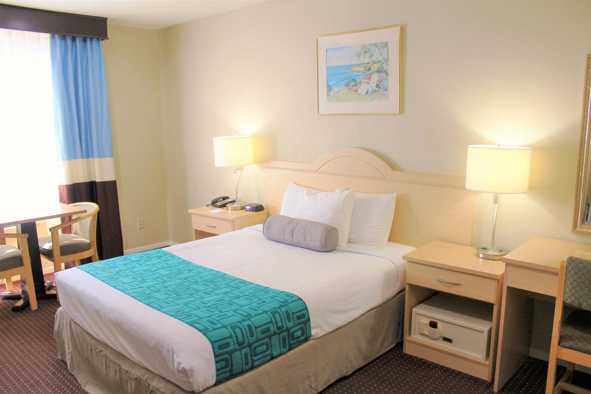 Howard Johnson by Wyndham Santa Cruz photo 53