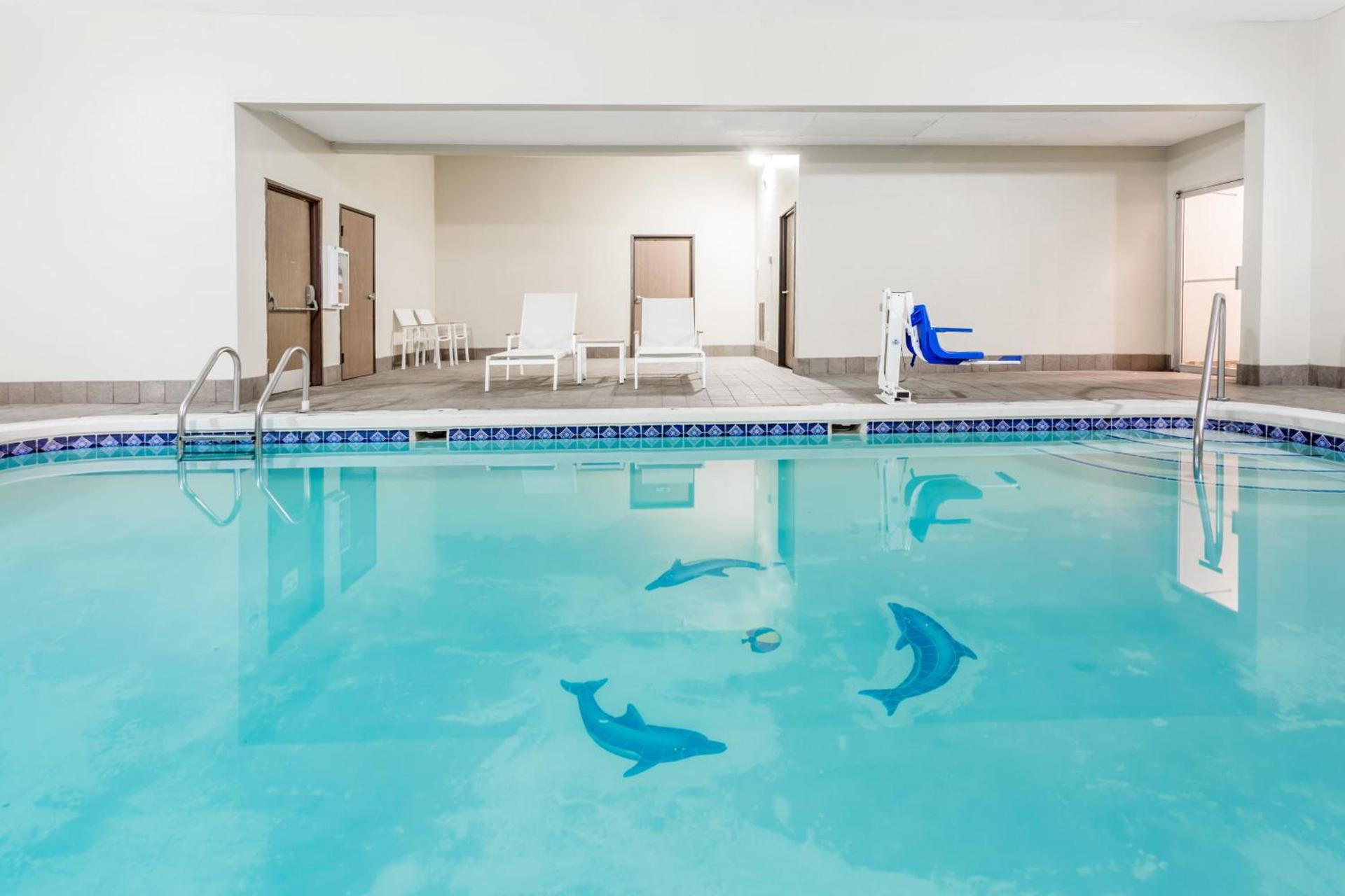 Travelodge by Wyndham Longmont photo 37