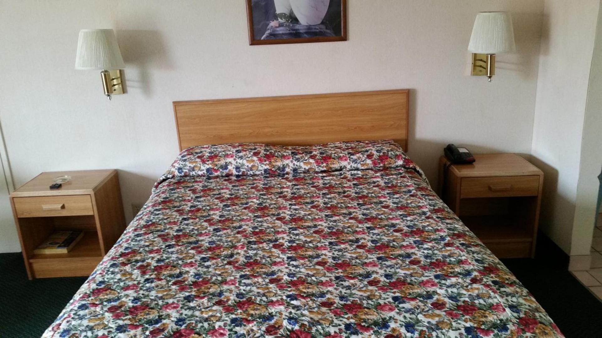 Economy Inn Motel photo 2