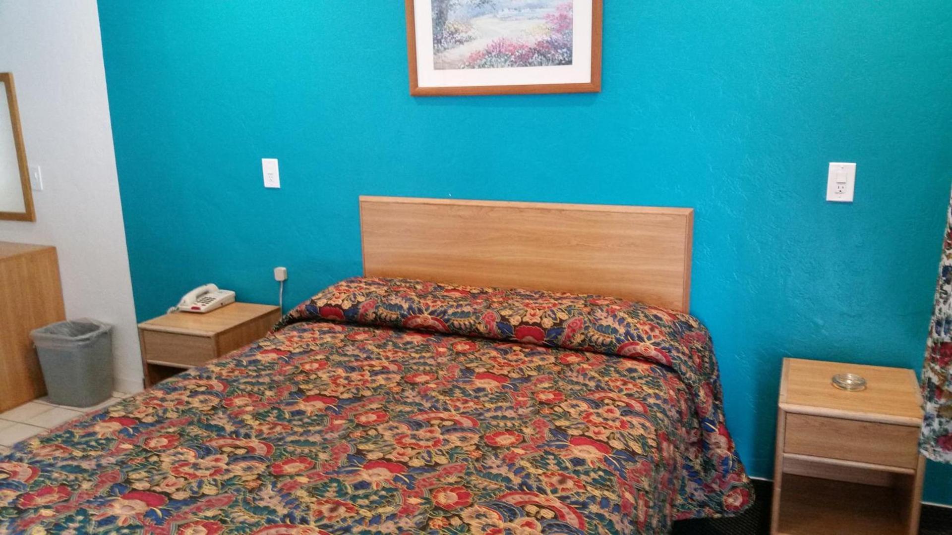 Economy Inn Motel photo 26