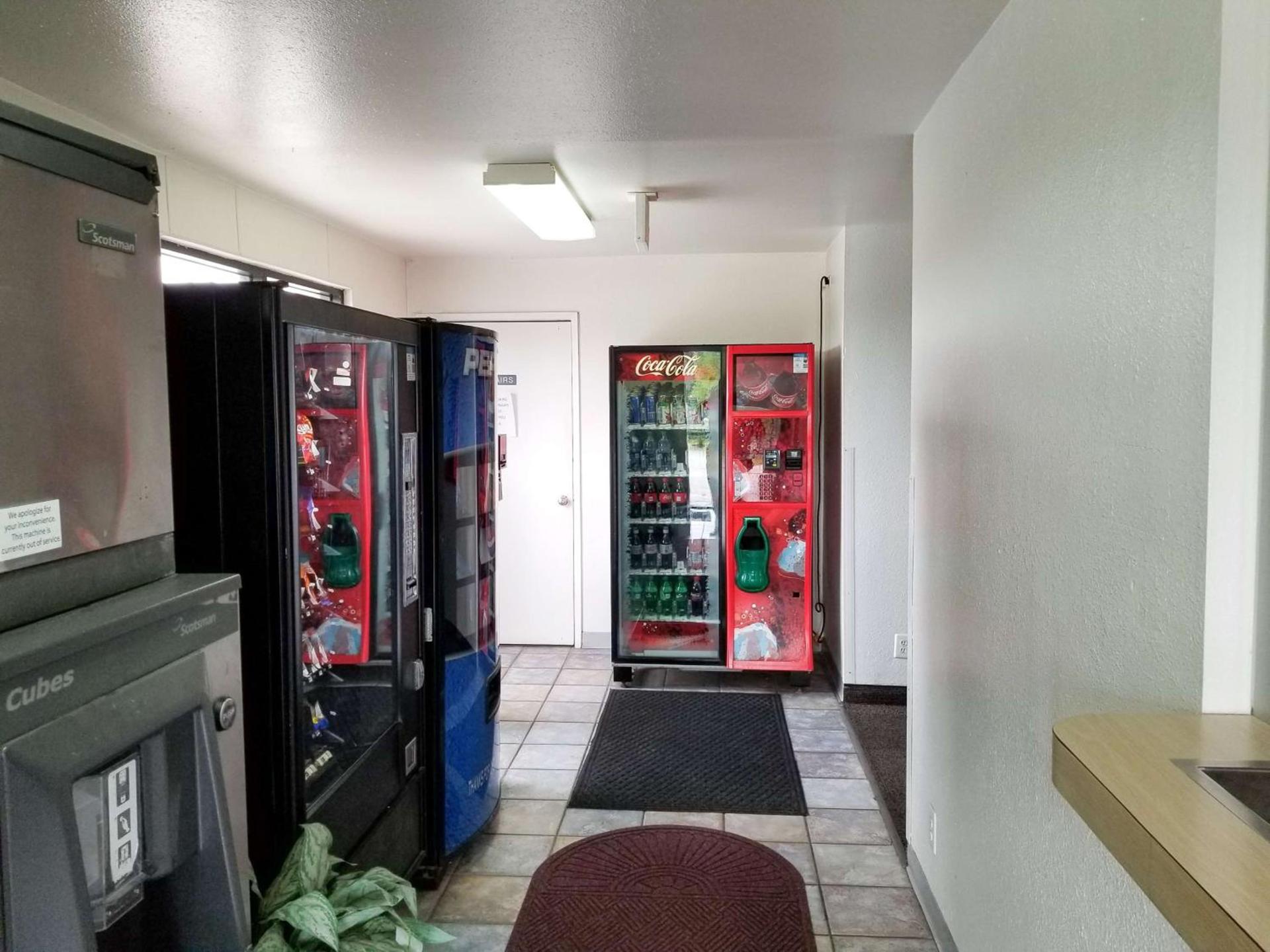 Motel 6-Normal, IL - Bloomington Area photo 11