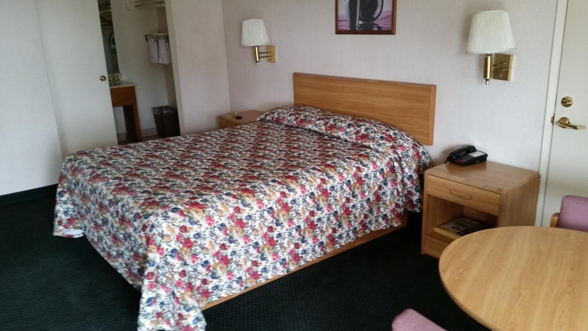 Economy Inn Motel photo 33