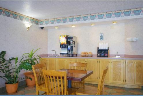 Super Inn photo 20