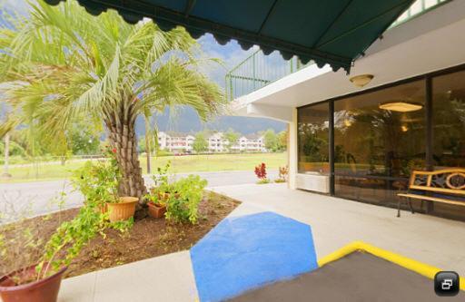 Super Inn photo 19