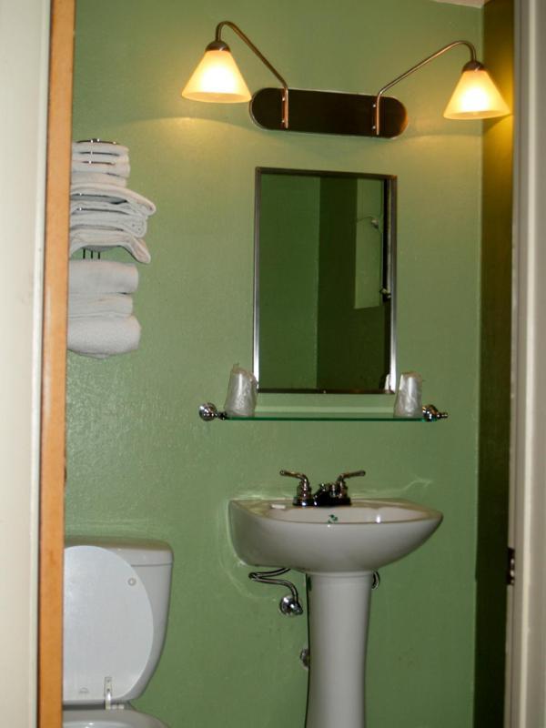 Boulevard Inn photo 18