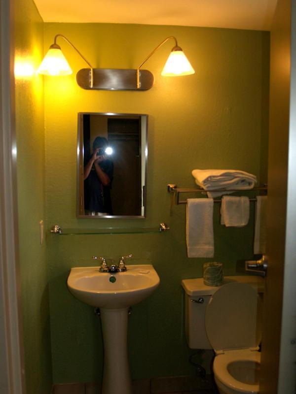 Boulevard Inn photo 19