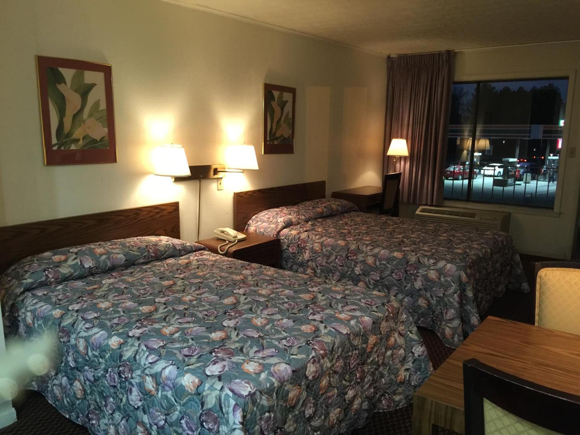 Flagship Inn photo 7
