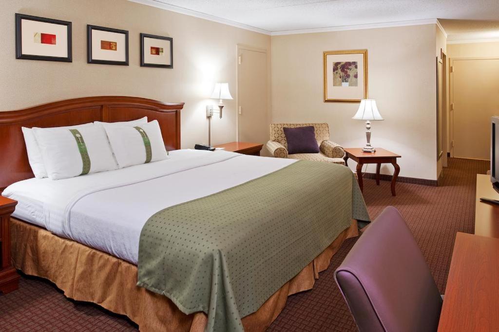 Days Inn by Wyndham Warren photo 4