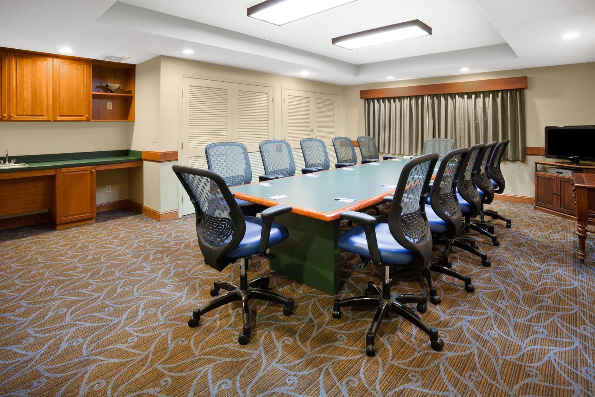 AmericInn by Wyndham Chanhassen photo 17