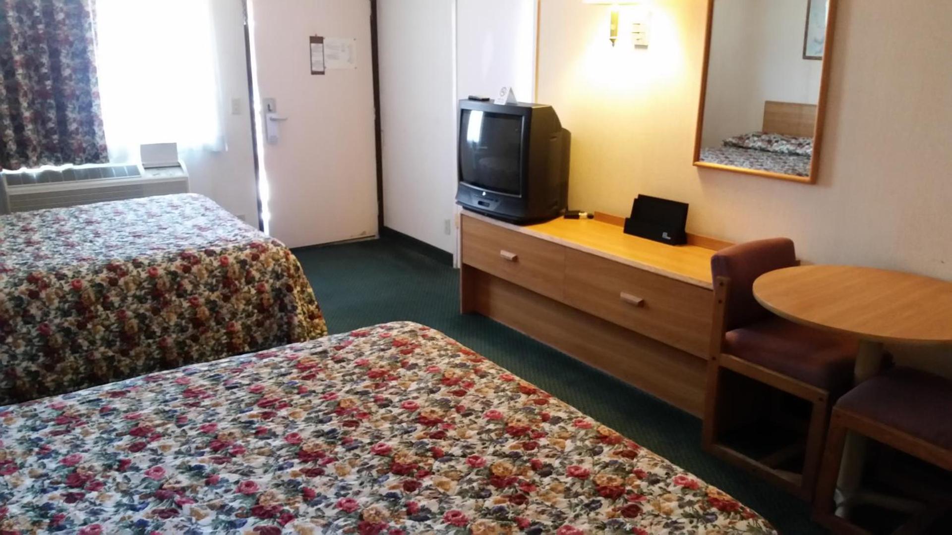 Economy Inn Motel photo 17
