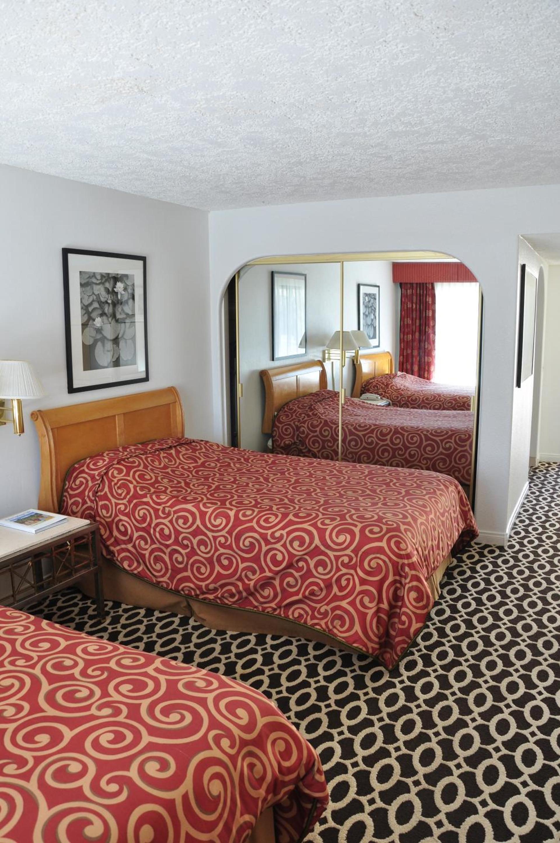 Delos Reyes Palm Springs photo 37