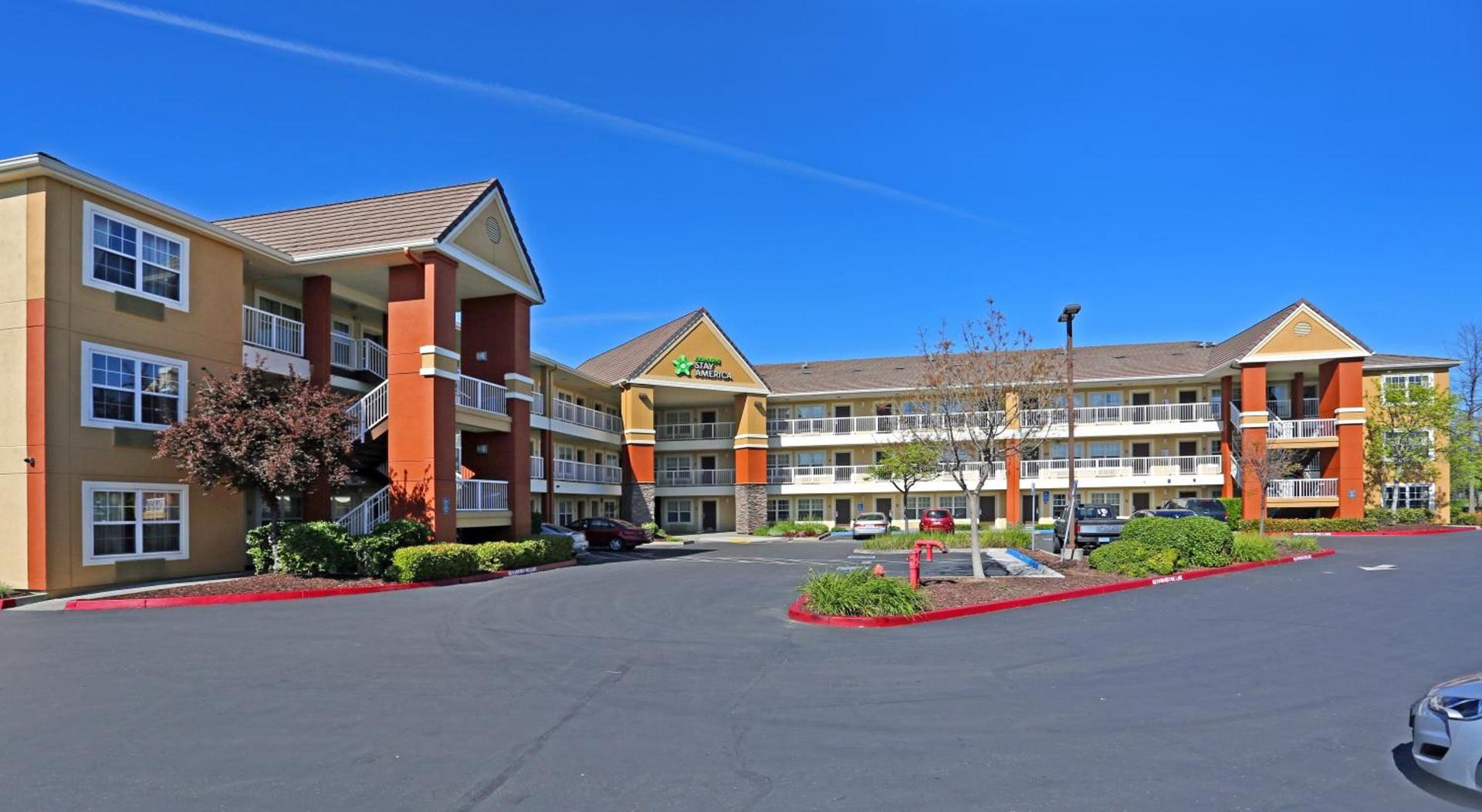 Studio 6 Extended Stay Sacramento Arden Way CA photo 1