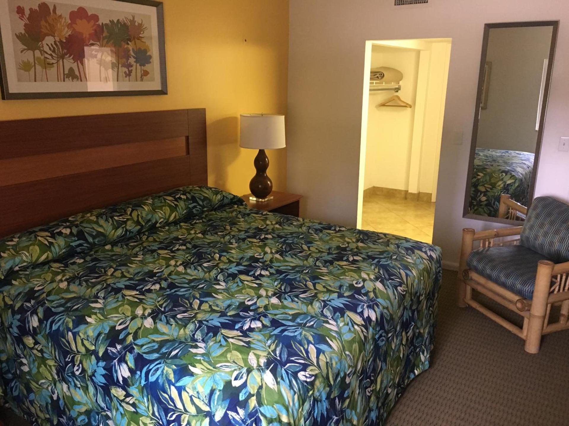 Surf Rider Resort photo 13
