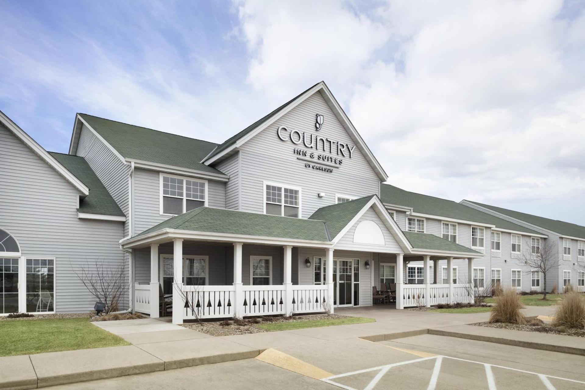 Country Inn & Suites by Radisson, Grinnell, IA photo 26