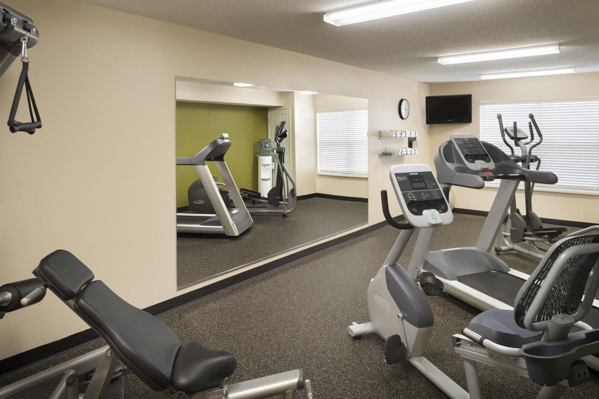 Country Inn & Suites by Radisson, Grinnell, IA photo 17