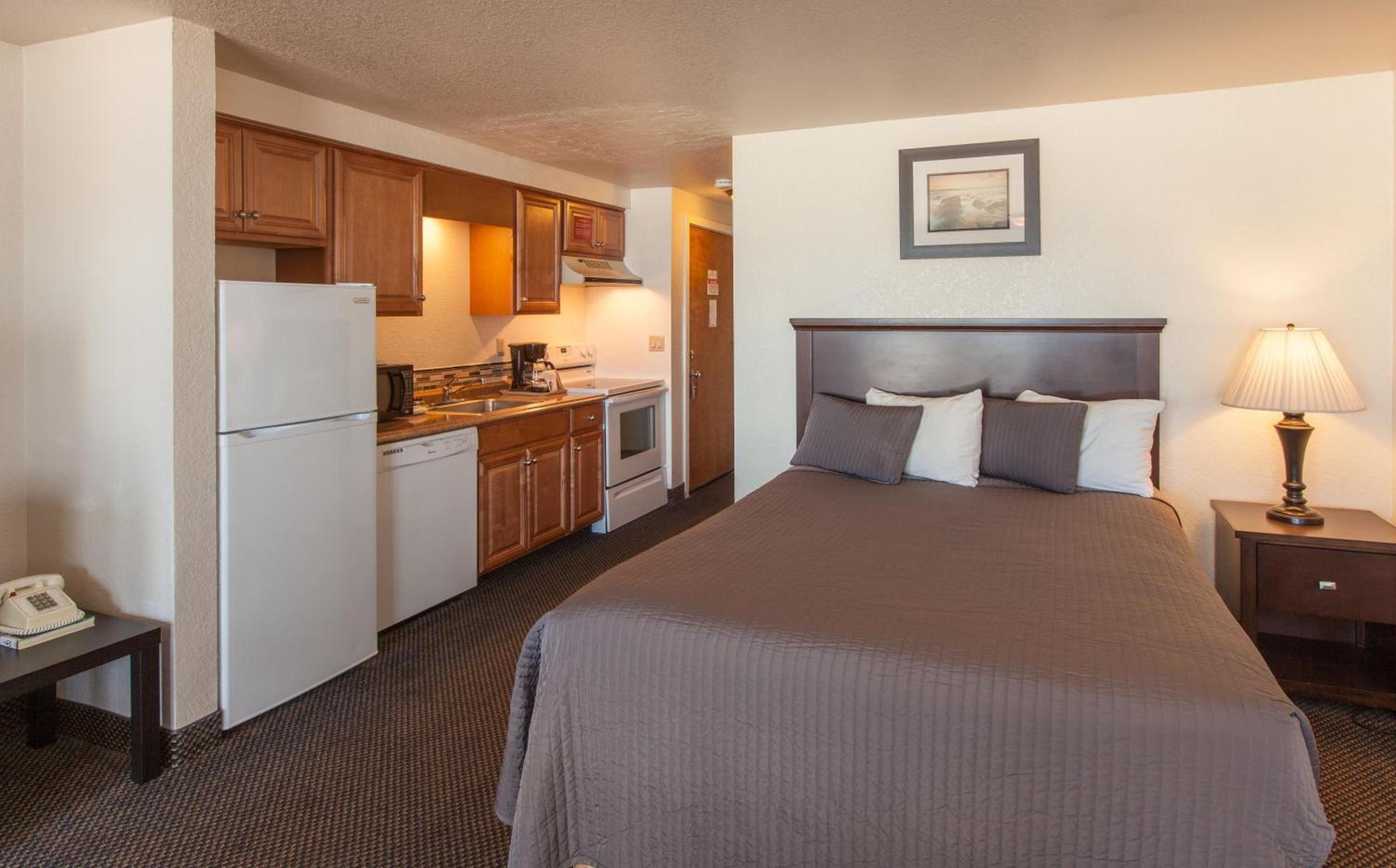 Surfside Resort photo 38