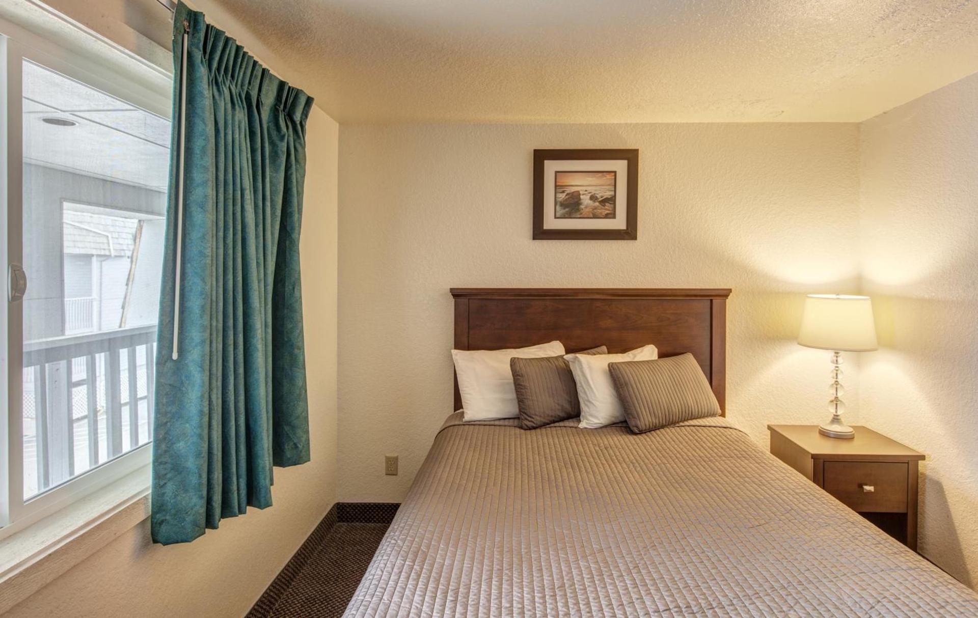 Surfside Resort photo 34