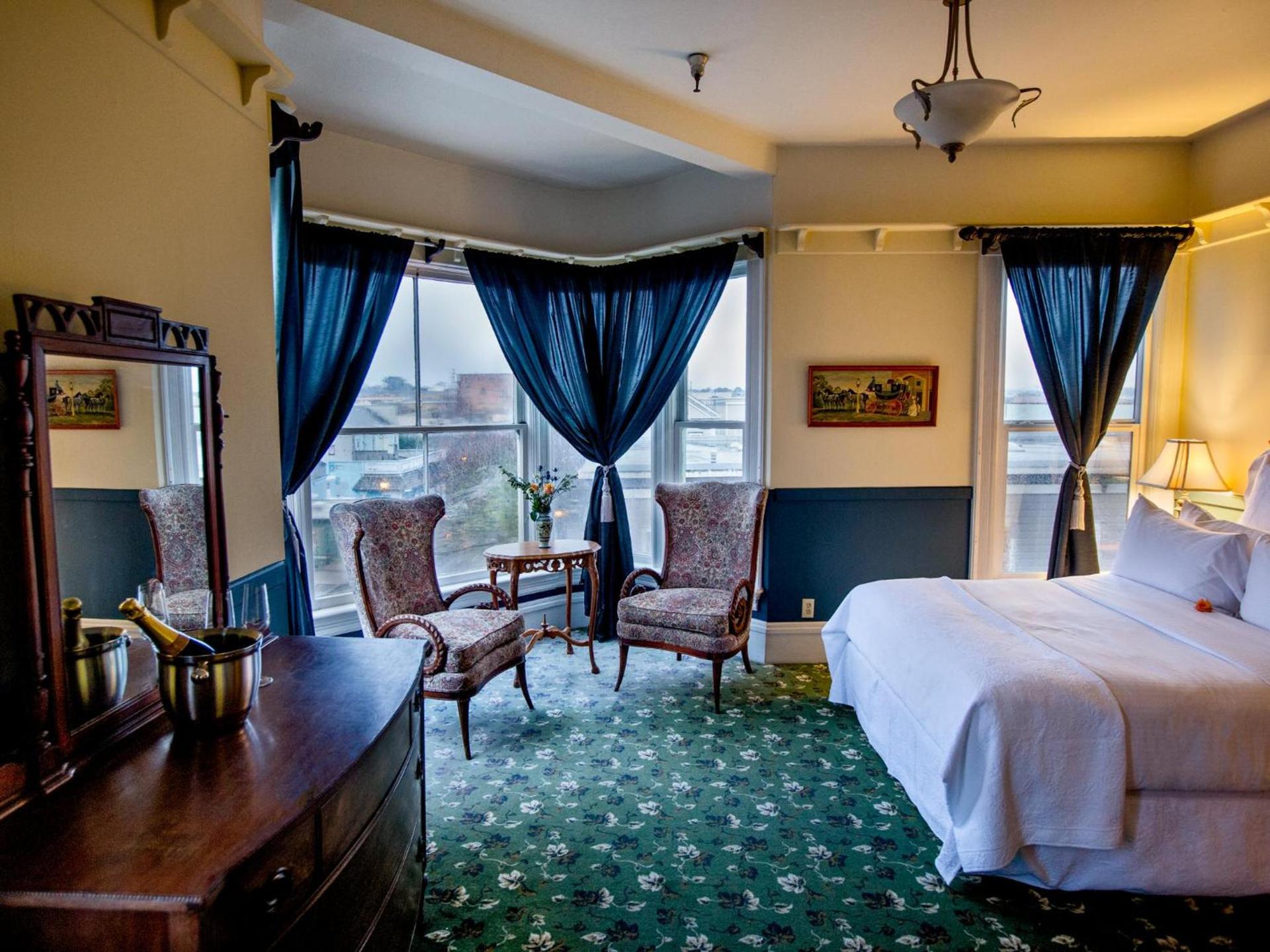 The Inn at 2nd & C photo 11