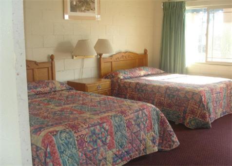 Village Inn photo 5