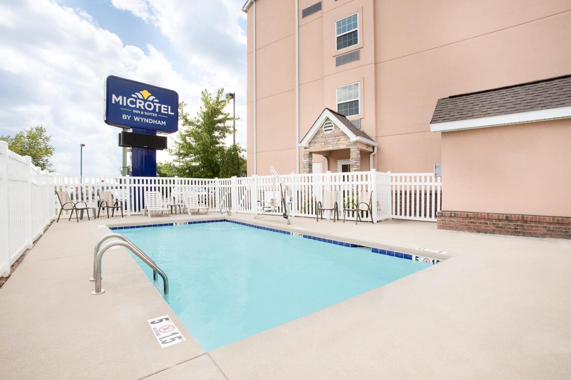 Microtel Inn & Suites by Wyndham Tuscumbia/Muscle Shoals photo 7