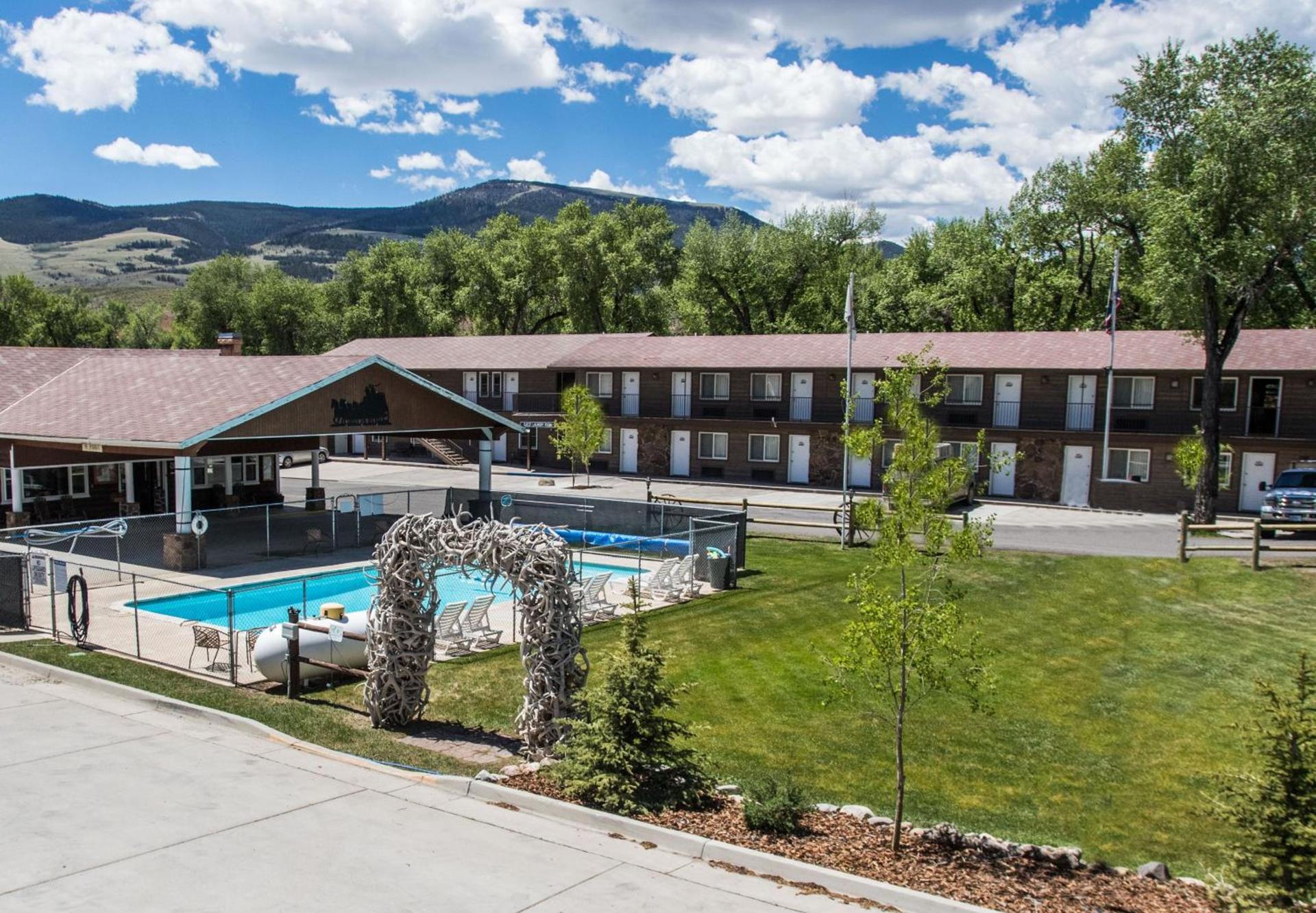 Stagecoach Inn & Suites photo 45
