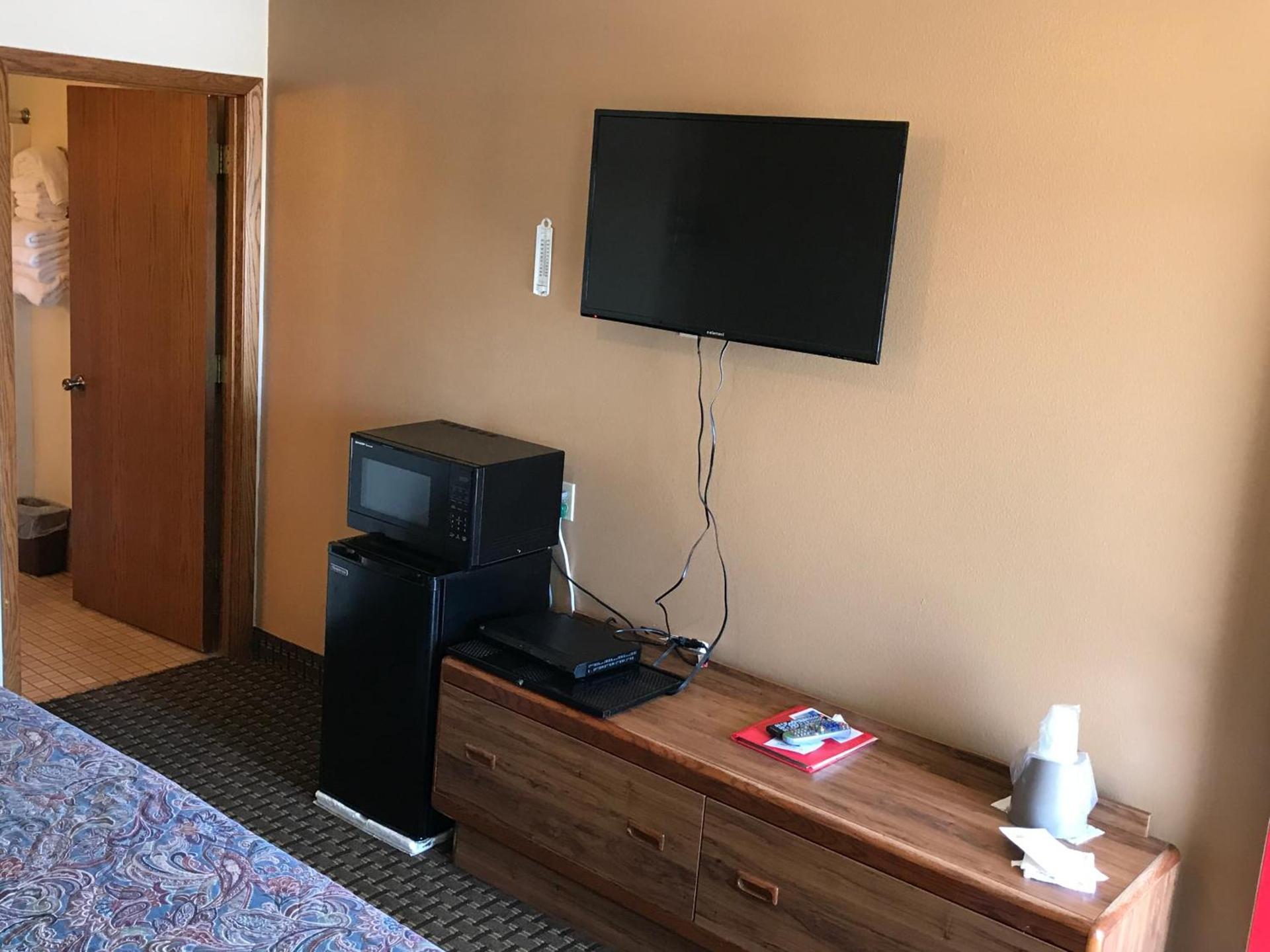 Exxon Quik Stop & Motel photo 22