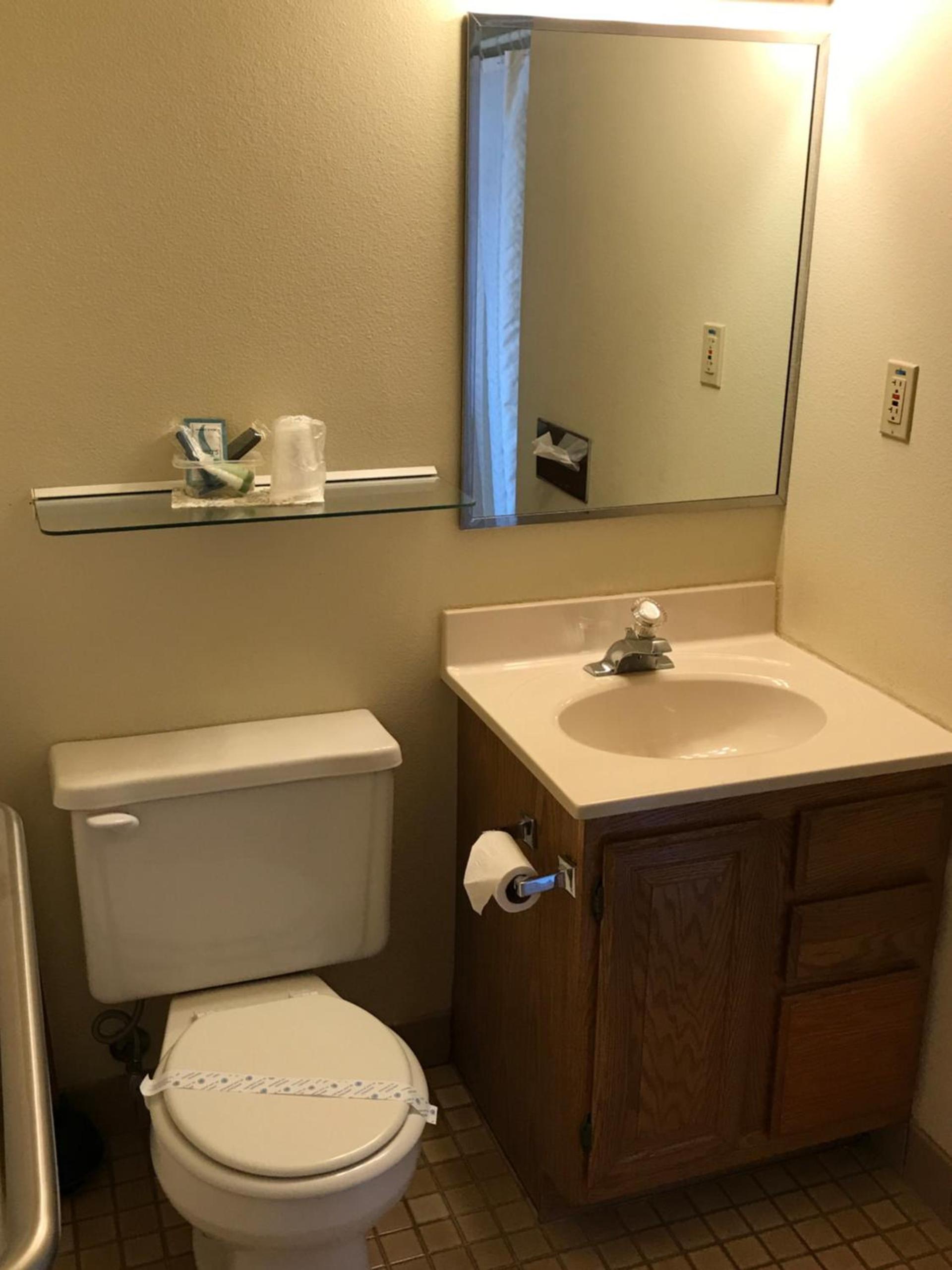 Exxon Quik Stop & Motel photo 29
