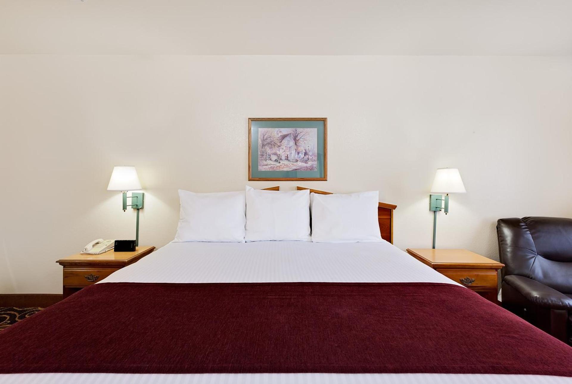 Days Inn by Wyndham San Angelo photo 17